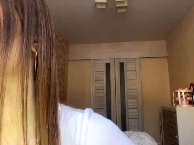 AshantiBadolato webcam