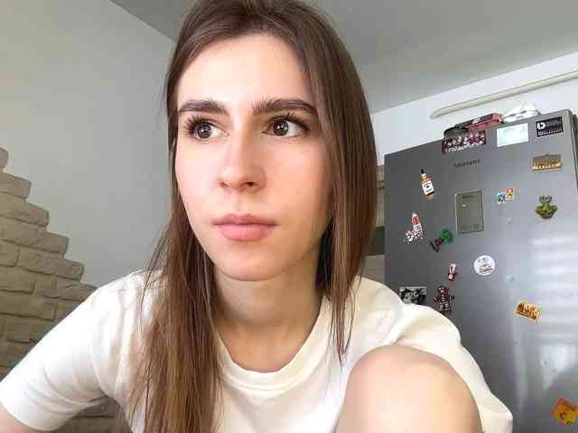 AshantiBadolato webcam