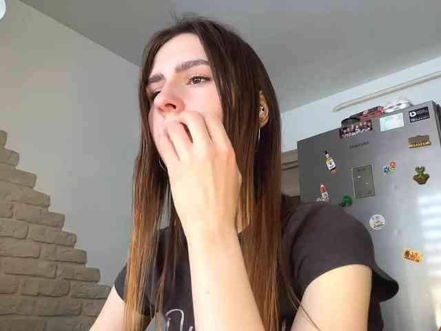 AshantiBadolato webcam