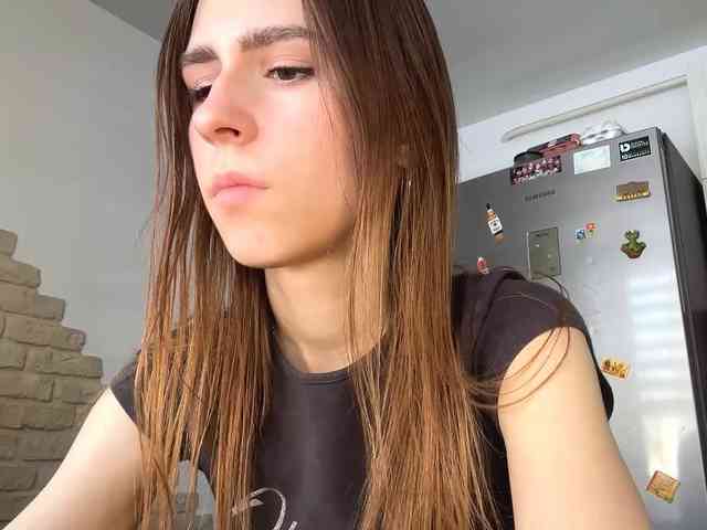 AshantiBadolato webcam