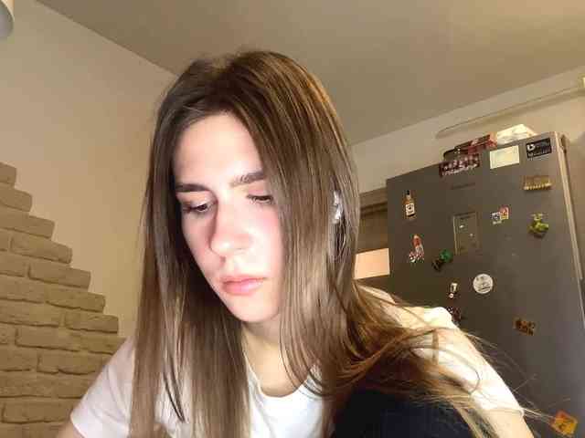 AshantiBadolato webcam