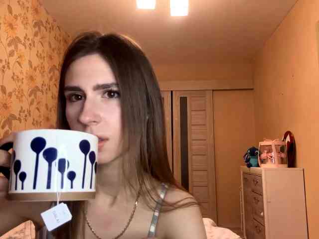 AshantiBadolato webcam