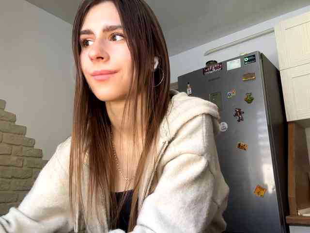 AshantiBadolato webcam