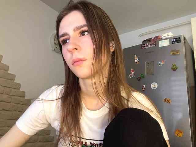 AshantiBadolato webcam