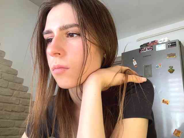 AshantiBadolato webcam