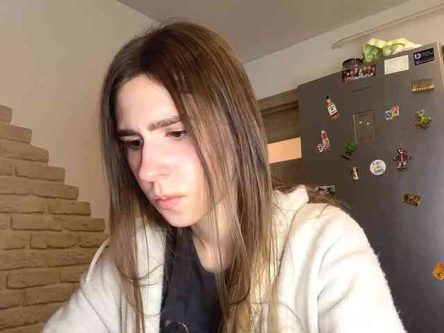 AshantiBadolato webcam