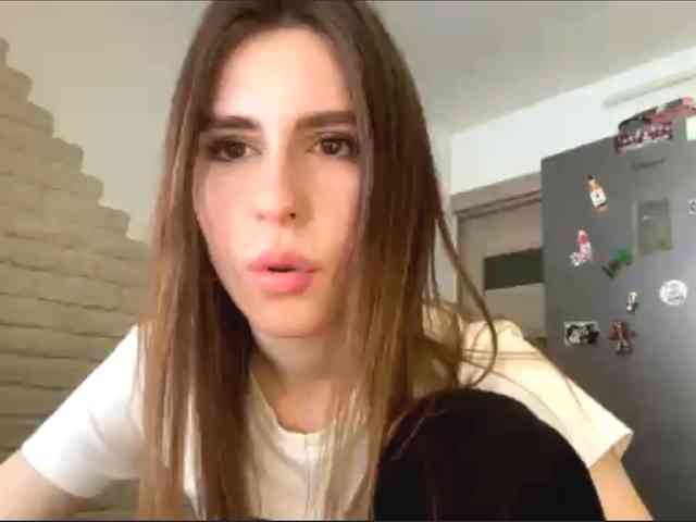 AshantiBadolato webcam