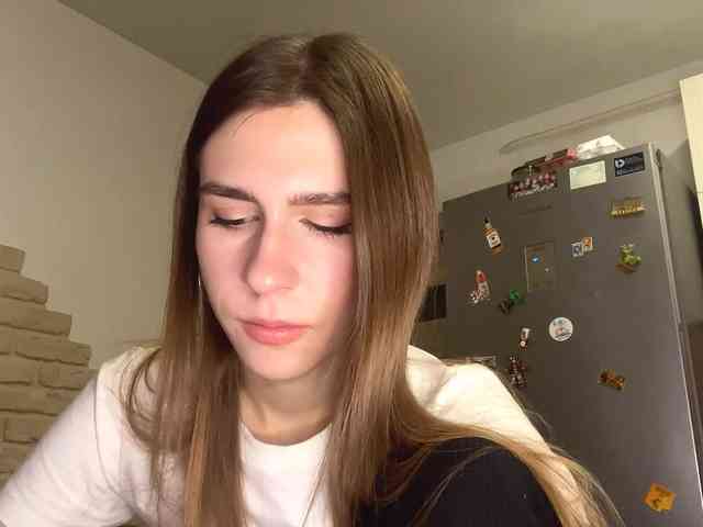 AshantiBadolato webcam