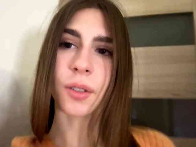 AshantiBadolato webcam