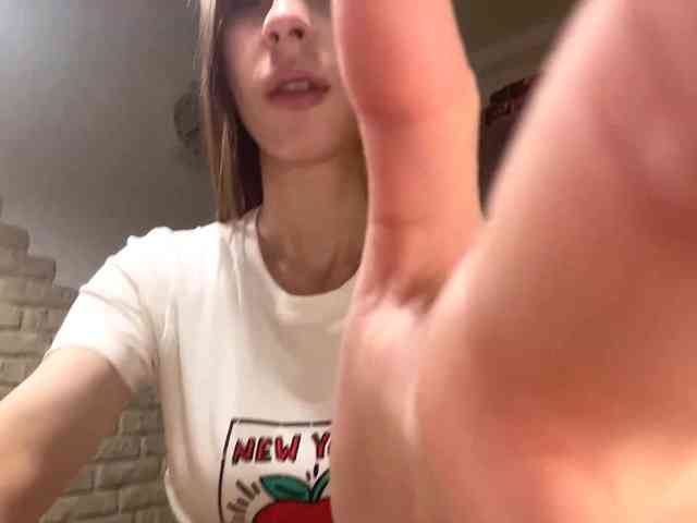 AshantiBadolato webcam