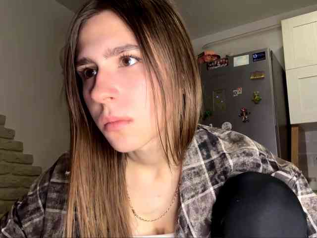 AshantiBadolato webcam