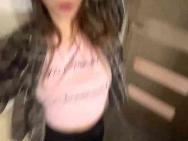 AshantiBadolato webcam