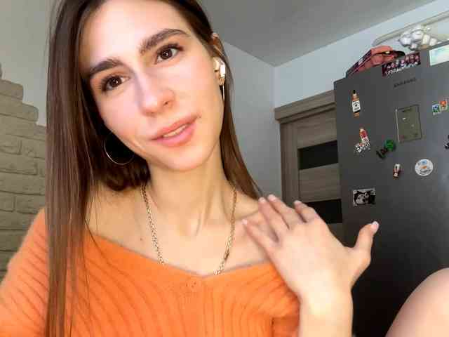 AshantiBadolato webcam