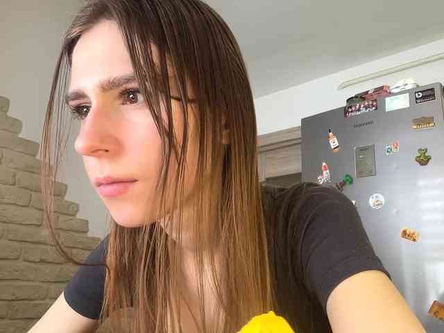 AshantiBadolato webcam