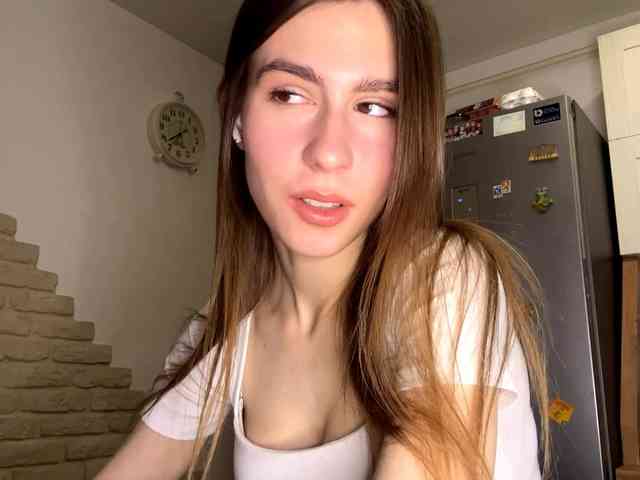 AshantiBadolato webcam