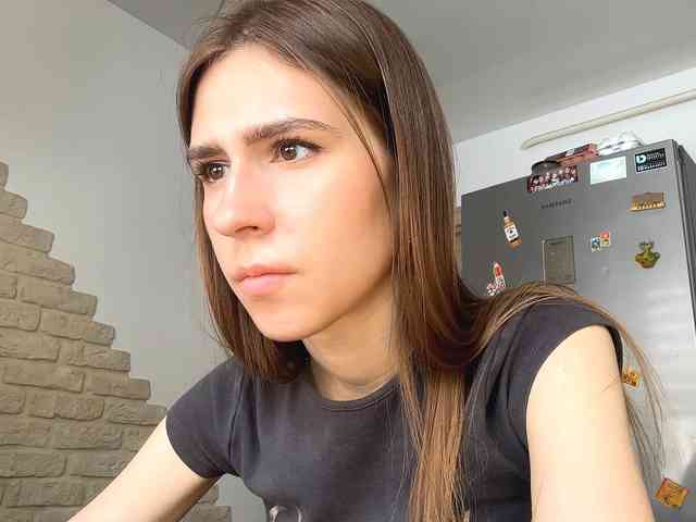 AshantiBadolato webcam