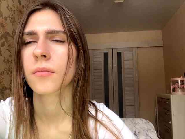 AshantiBadolato webcam