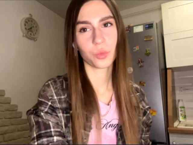 AshantiBadolato webcam