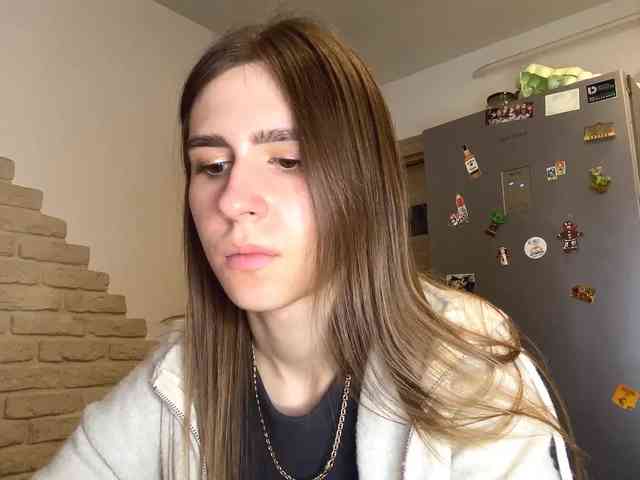 AshantiBadolato webcam