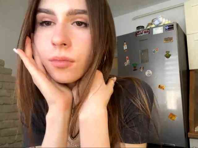 AshantiBadolato webcam