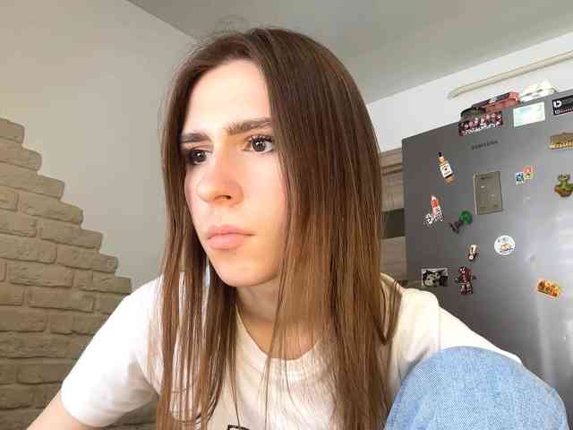 AshantiBadolato webcam