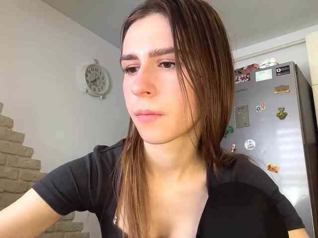 AshantiBadolato webcam