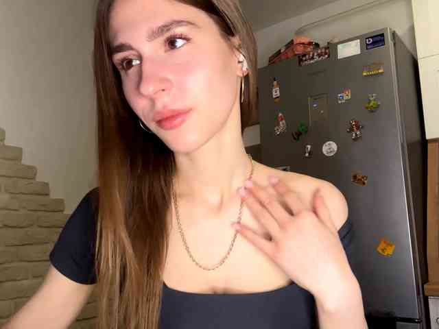 AshantiBadolato webcam