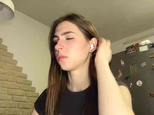 AshantiBadolato webcam