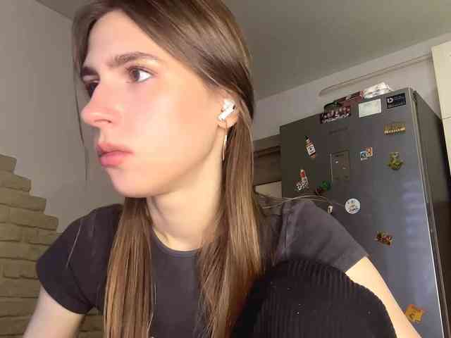 AshantiBadolato webcam