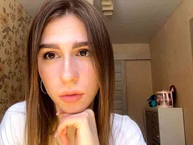 AshantiBadolato webcam