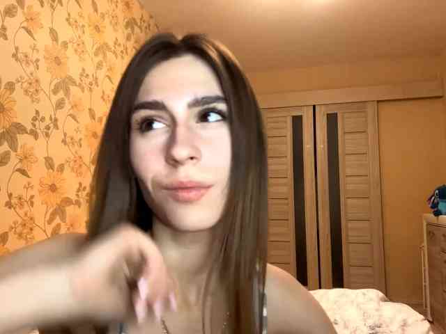 AshantiBadolato webcam