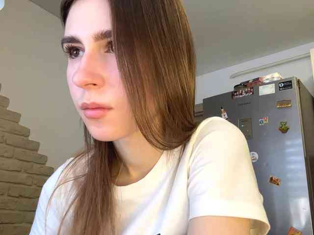 AshantiBadolato webcam