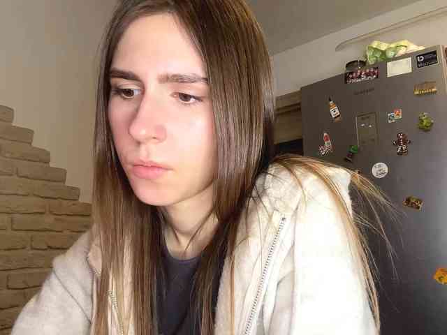 AshantiBadolato webcam