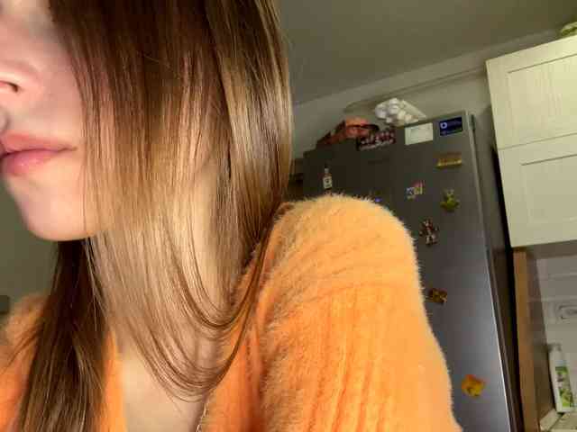 AshantiBadolato webcam