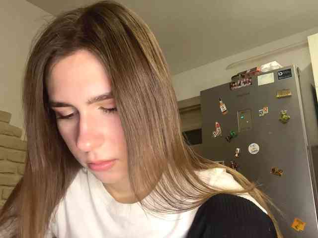 AshantiBadolato webcam