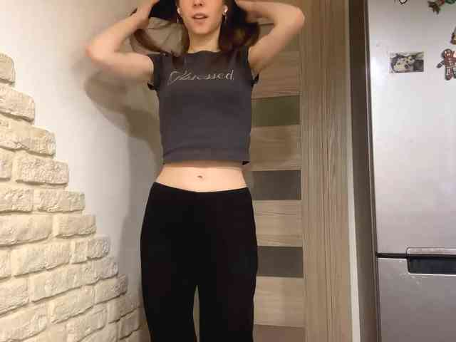 AshantiBadolato webcam