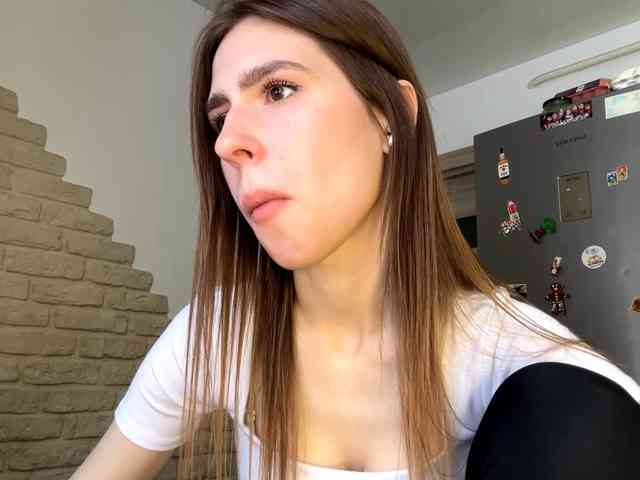 AshantiBadolato webcam