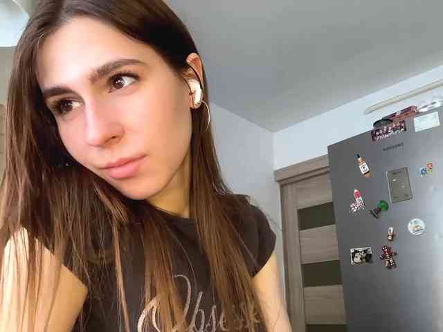 AshantiBadolato webcam