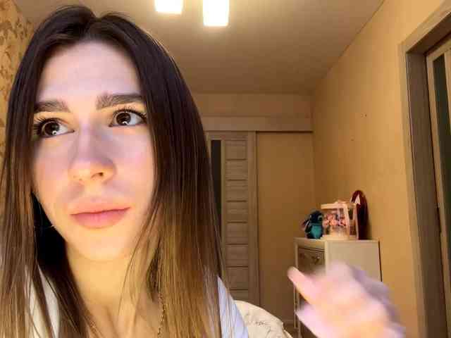 AshantiBadolato webcam