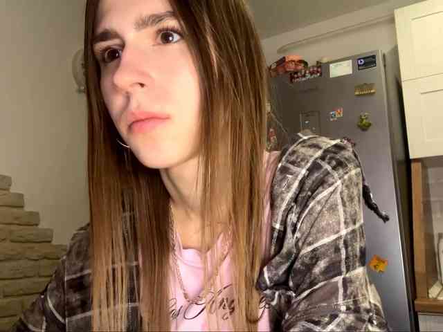 AshantiBadolato webcam