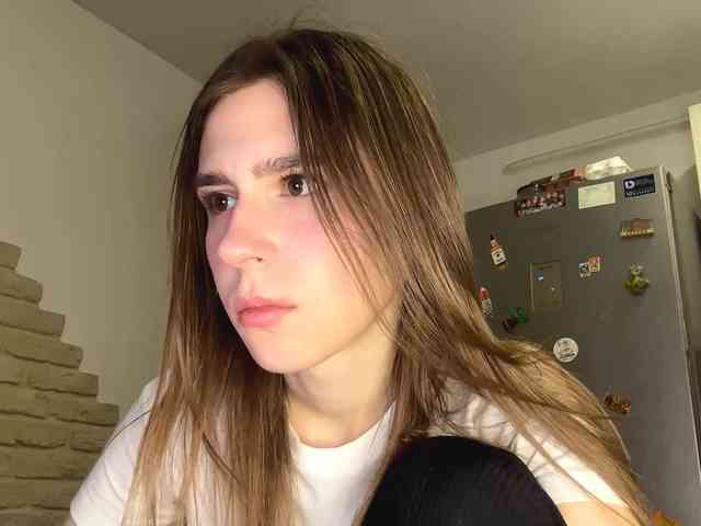 AshantiBadolato webcam