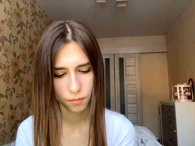 AshantiBadolato webcam