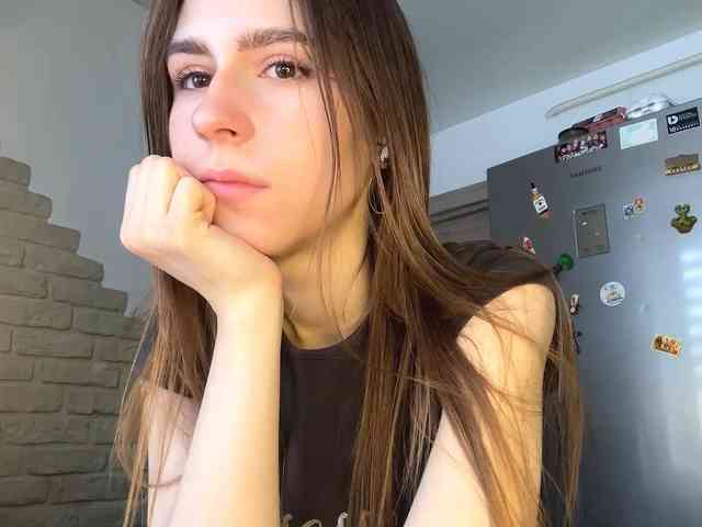 AshantiBadolato webcam