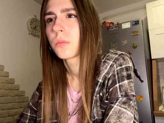 AshantiBadolato webcam