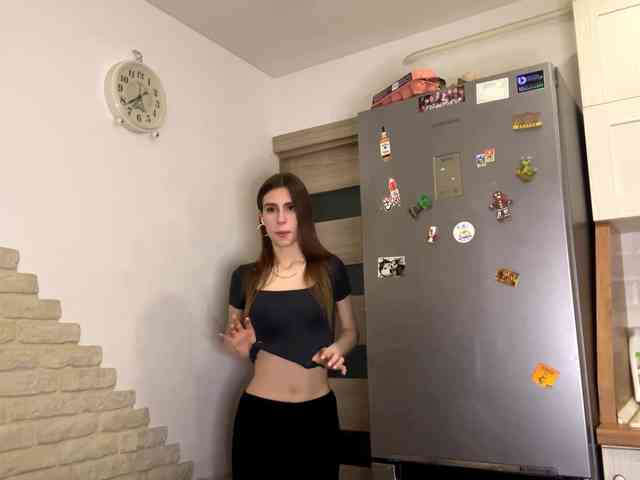 AshantiBadolato webcam