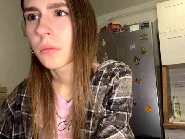 AshantiBadolato webcam