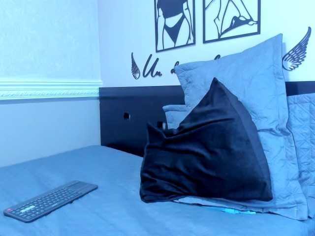 Allison-hott's BongaCams show and profile