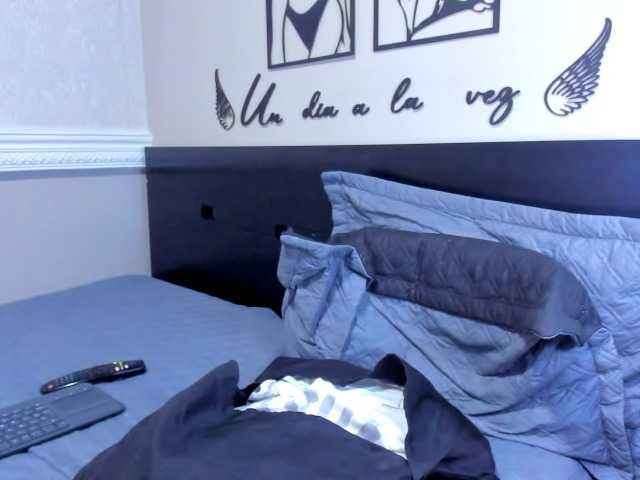 Allison-hott's BongaCams show and profile