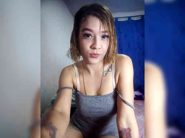 Camiihotpetit webcam