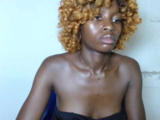 Sugarjuicy247's BongaCams show and profile